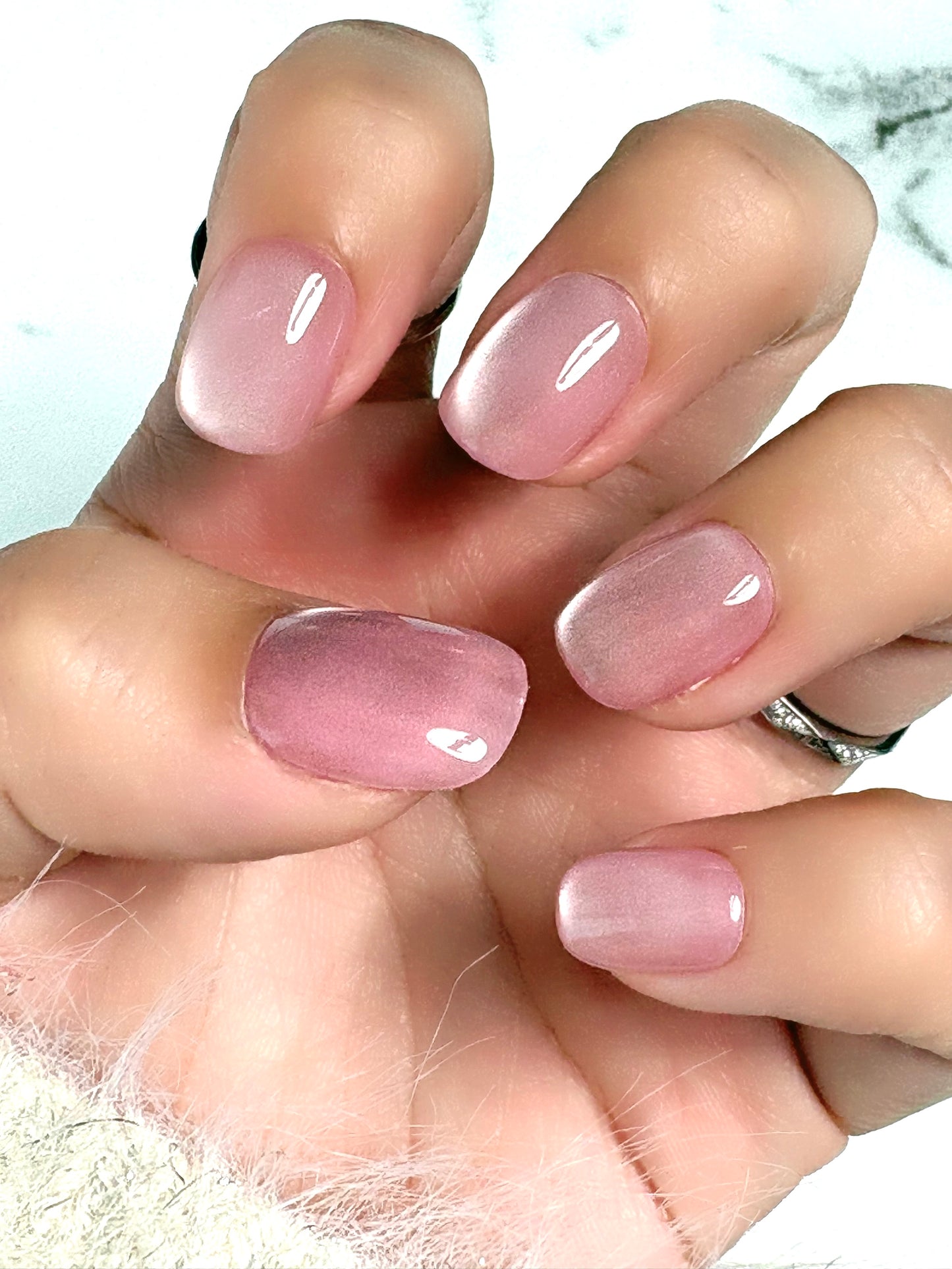 Icy Magnet / Cool Pink